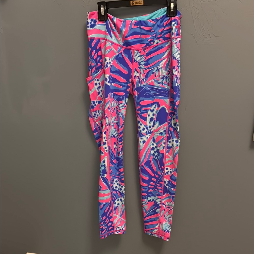 Lilly Pulitzer UPF 50+ Luxletic 24"
Weekender Midi Leggings